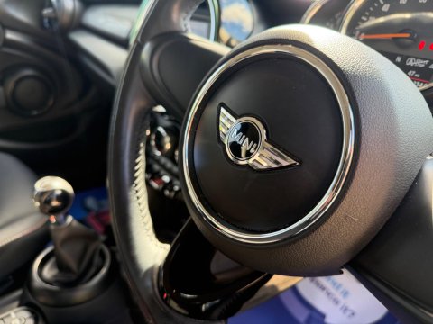 Mini Hatch 1.5 Cooper Euro 6 (s/s) 5dr 24