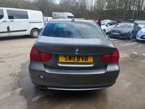 BMW 3 Series 318I EXCLUSIVE EDITION 6