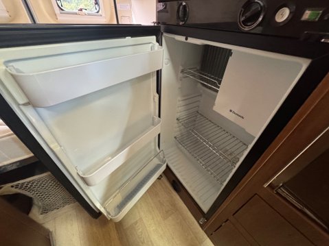 Auto-Trail Tribute 669 *** SOLD *** 14