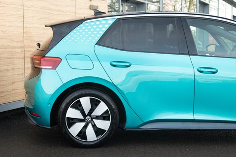 Volkswagen ID.3 FAMILY 8