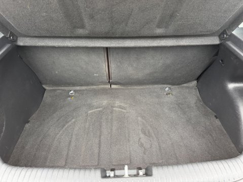 Hyundai Veloster 1.6 GDi Sport Euro 5 4dr 34