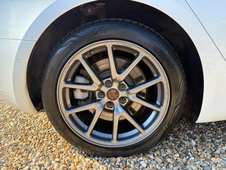 Tesla Model 3 Standard Range Plus Auto RWD 4dr 15