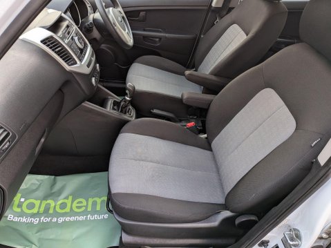 Kia Venga 1.4 1 Euro 6 (s/s) 5dr 26