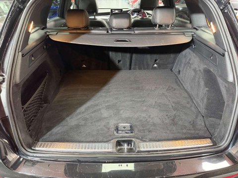 Mercedes-Benz GLC 2.0 GLC250 AMG Line (Premium) SUV 5dr Petrol G-Tronic+ 4MATIC Euro 6 (s/s) 46