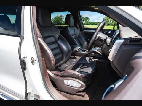 Porsche Cayenne GTS 46