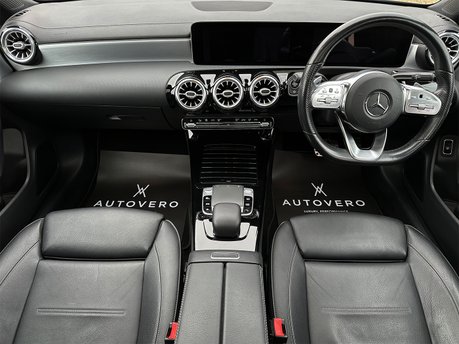 Mercedes-Benz CLA Class CLA 220 AMG LINE PREMIUM PLUS 32