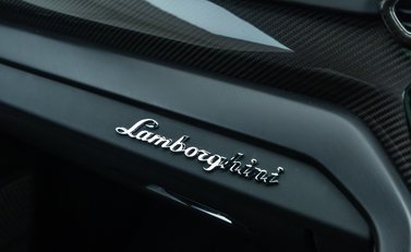 Lamborghini Urus S 24