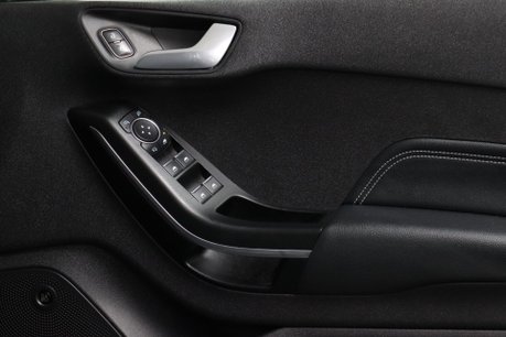 Ford Fiesta TITANIUM X 36