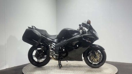 Triumph Sprint 2009 NEW MOT / SERVICED SIDE PANNIERS LARGE CC SPORTS TOURER 1