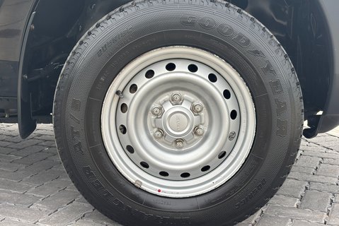 Isuzu D-Max 1.9 TD Utility 4x4 Single Cab Pickup 25