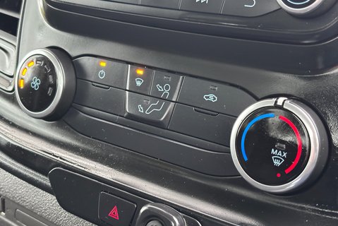 Ford Transit 350 Drw L4 130 ps Single Cab Dropside Truck with Tail Lift - Plant Spec 19