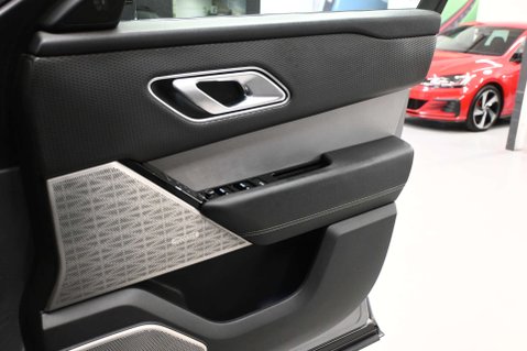 Land Rover Range Rover Velar 2.0 Range Rover Velar R-Dynamic SE D180 Auto 4WD 5dr 38