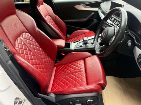 Audi S4 3.0 S4 TFSI Quattro Auto 4WD 4dr 10