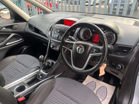 Vauxhall Zafira 2.0 Zafira Tourer SE CDTi 5dr 17