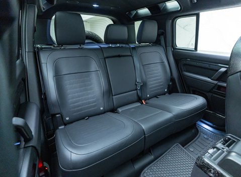 Land Rover Defender OCTA EDITION ONE 19