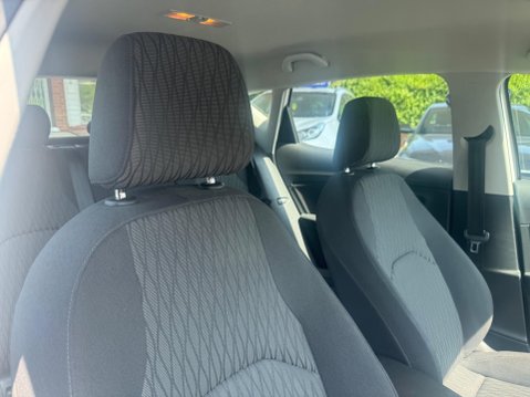 SEAT Leon 1.6 TDI CR SE Euro 5 (s/s) 5dr 7