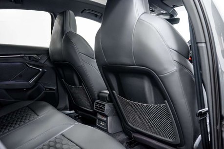 Audi RS3 2.5 TFSI Carbon Vorsprung Saloon 4dr Petrol S Tronic quattro Euro 6 (s/s) ( 14