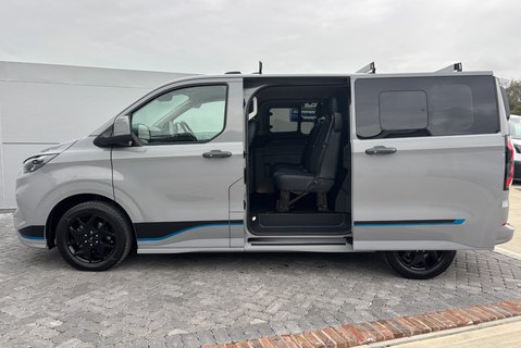 Ford Transit Custom 320 L1 Sport 170 ps Automatic AWD DCIV with Tailgate 10