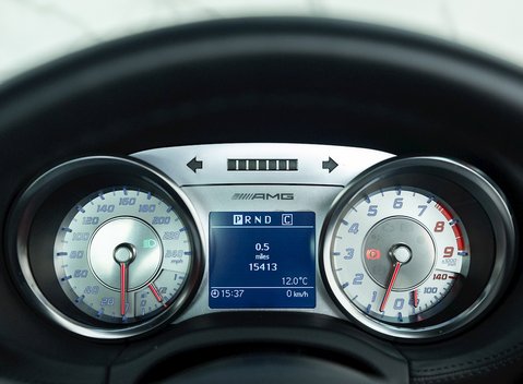 Mercedes-Benz SLS AMG 16