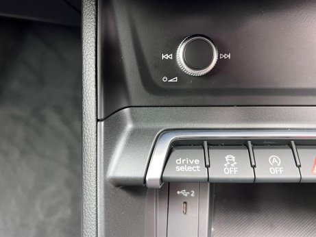 Audi Q3 1.5 TFSI CoD 35 Black Edition Sportback S Tronic Euro 6 (s/s) 5dr 66