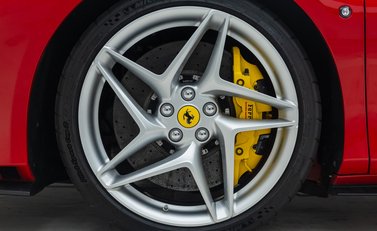 Ferrari F8 Tributo 29