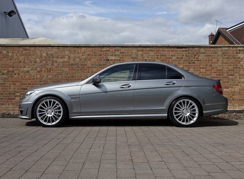 Mercedes-Benz C Class AMG 27