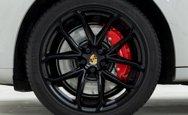 Porsche Macan GTS 8