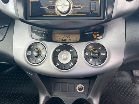 Toyota Rav4 2.0 XT-R 4WD 5dr 29