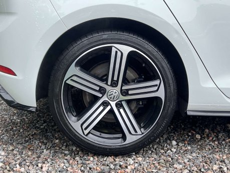 Volkswagen Golf 2.0 Golf R TSi 4Motion Semi-Auto 4WD 5dr 13