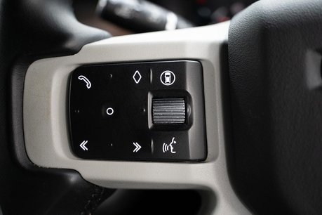 Land Rover Defender 3.0 D250 MHEV XS Edition SUV 5dr Diesel Auto 4WD Euro 6 (s/s) (250 ps) 4
