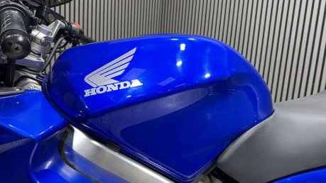 Honda VFR 2000 FUEL INJECTED NON VTEC ONLY 27K 1 OWNER PROJECT BIKE 800CC 16