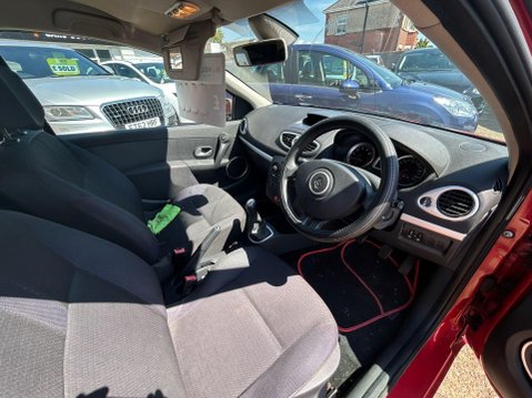 Renault Clio 1.2 TCe 16v Dynamique 3dr 7