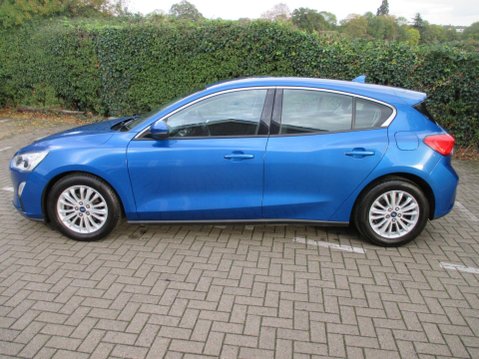 Ford Focus 1.0T EcoBoost Titanium Euro 6 (s/s) 5dr 6