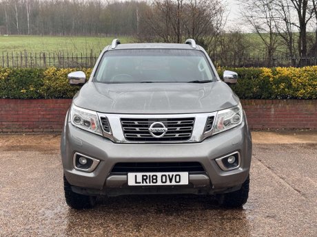 Nissan Navara 2.3 Navara Tekna dCi 4WD 5dr 3