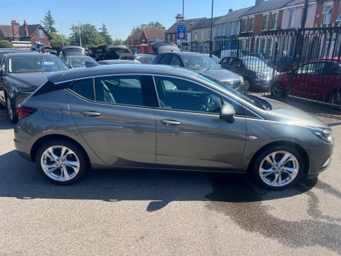 Vauxhall Astra 1.4i Turbo SRi Nav Auto Euro 6 (s/s) 5dr 7