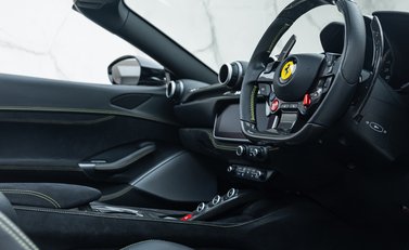 Ferrari Portofino M 16