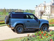 Land Rover Defender 90