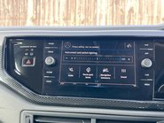 Volkswagen Polo LIFE TSI DSG 24