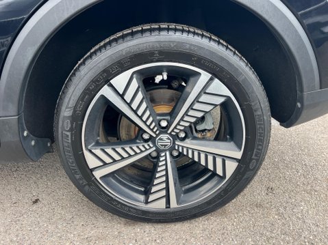 MG ZS 44.5kWh Exclusive Auto 5dr 18