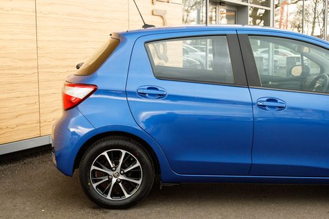 Toyota Yaris VVT-I ICON TECH 7