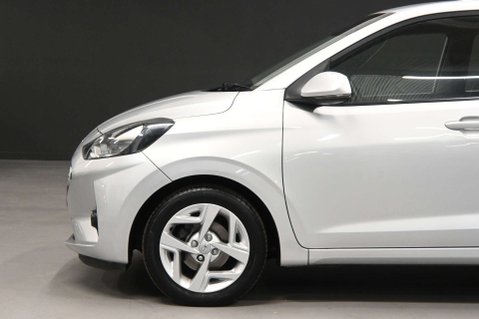 Hyundai i10 1.0 i10 SE Connect MPI Auto 5dr 17