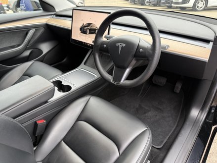 Tesla Model 3 Saloon 4dr Electric Auto RWD (241 bhp)