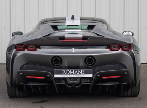 Ferrari SF90 Stradale 18