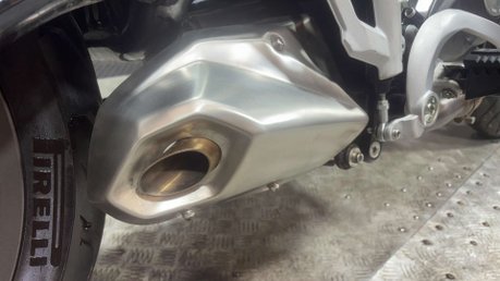 Benelli TRK 2020 ONLY 1K TOP BOX ADVENTURE BIKE 47BHP A2 READY 33