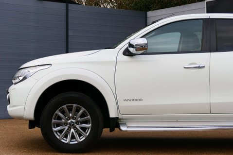 Mitsubishi L200 2.4 L200 Warrior DI-D Auto 4WD 10