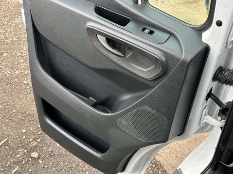 Mercedes-Benz Sprinter 2.0 315 CDI Progressive RWD L3 H2 Euro 6 (s/s) 5dr 29