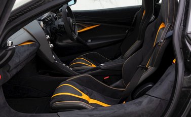 McLaren 720S Performance 13