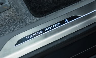 Land Rover Range Rover P615 SV LWB 30