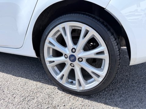 Ford Fiesta 1.0 TITANIUM 8