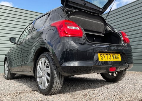 Suzuki Swift SZ-T DUALJET MHEV 17